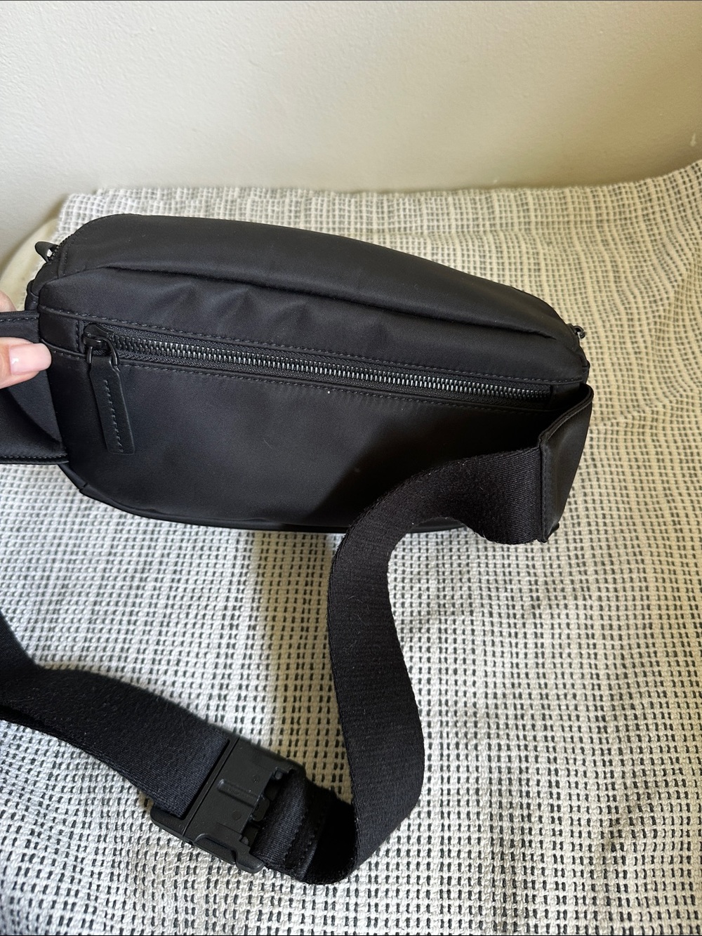 Monos Black Crossbody Sling Bag - Picture 5 of 7